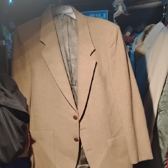 Yves Saint Laurent Tan Sport Coat with Tailored Cut